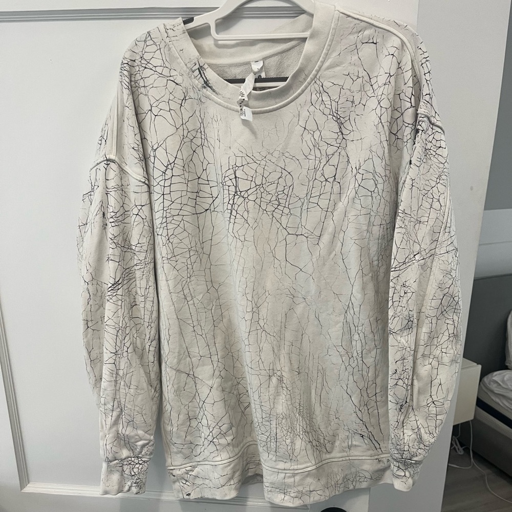 Lululemon sweatshirt